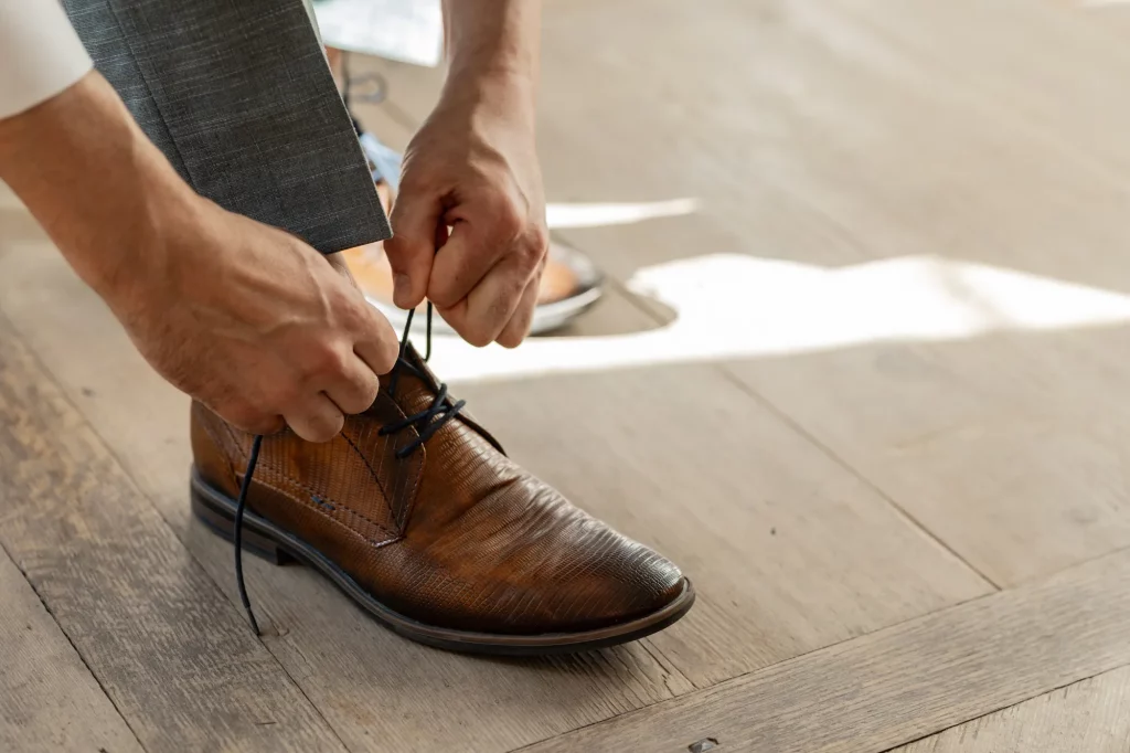 Getting Ready, Hochzeitsvorbereitung fotografieren, fotografische Begleitung Getting Ready Bräutigam