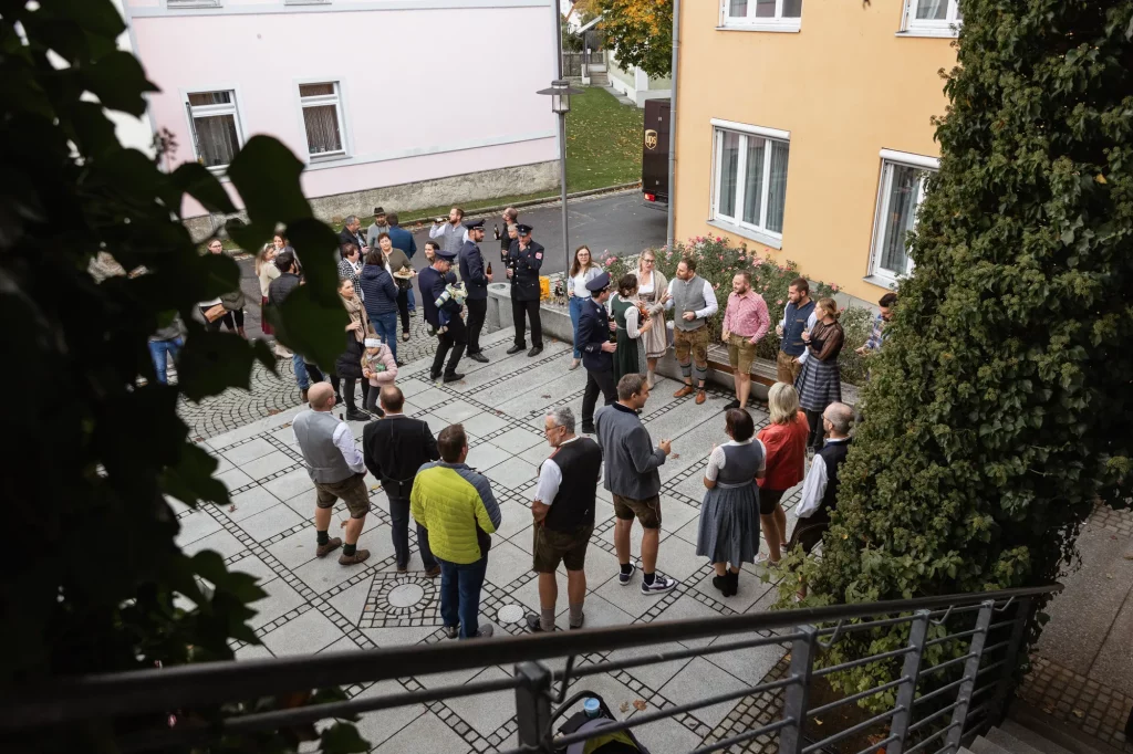 Sehr schönes Bild nach Hochzeit im Standesamt Haselbach. Heiraten im Landkreis Passau