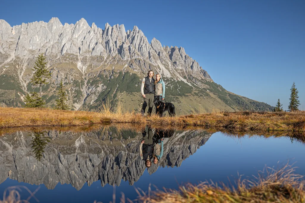 Fotoshooting am Hochkeil am Spiegelsee mit Mensch und Hund zum Sonnenaufgang